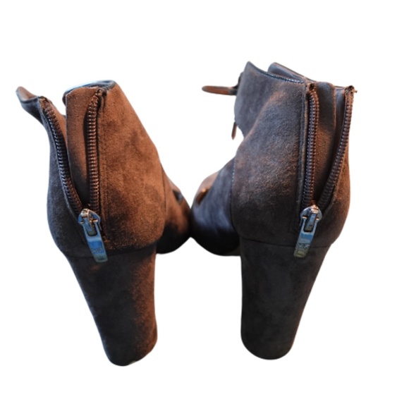 Gray Suede Dress Shoes - Picture 5 of 6